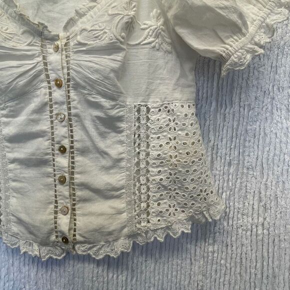 LoveShackFancy White Embroidered Floral Tellaro Victorian Bryant Top Size 6 - Picture 3 of 10